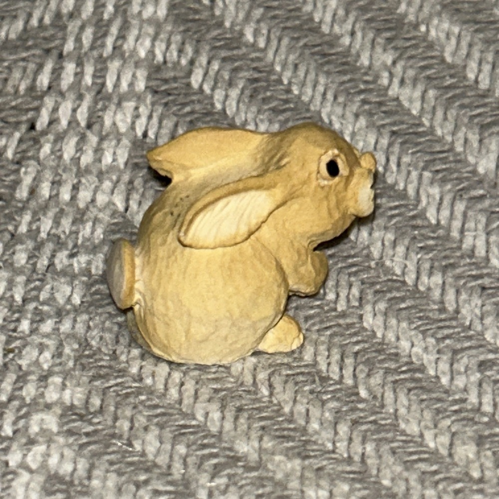 VTG Peter Fagan Miniatures Scotland Bunny Hand Painted Collectible 1983